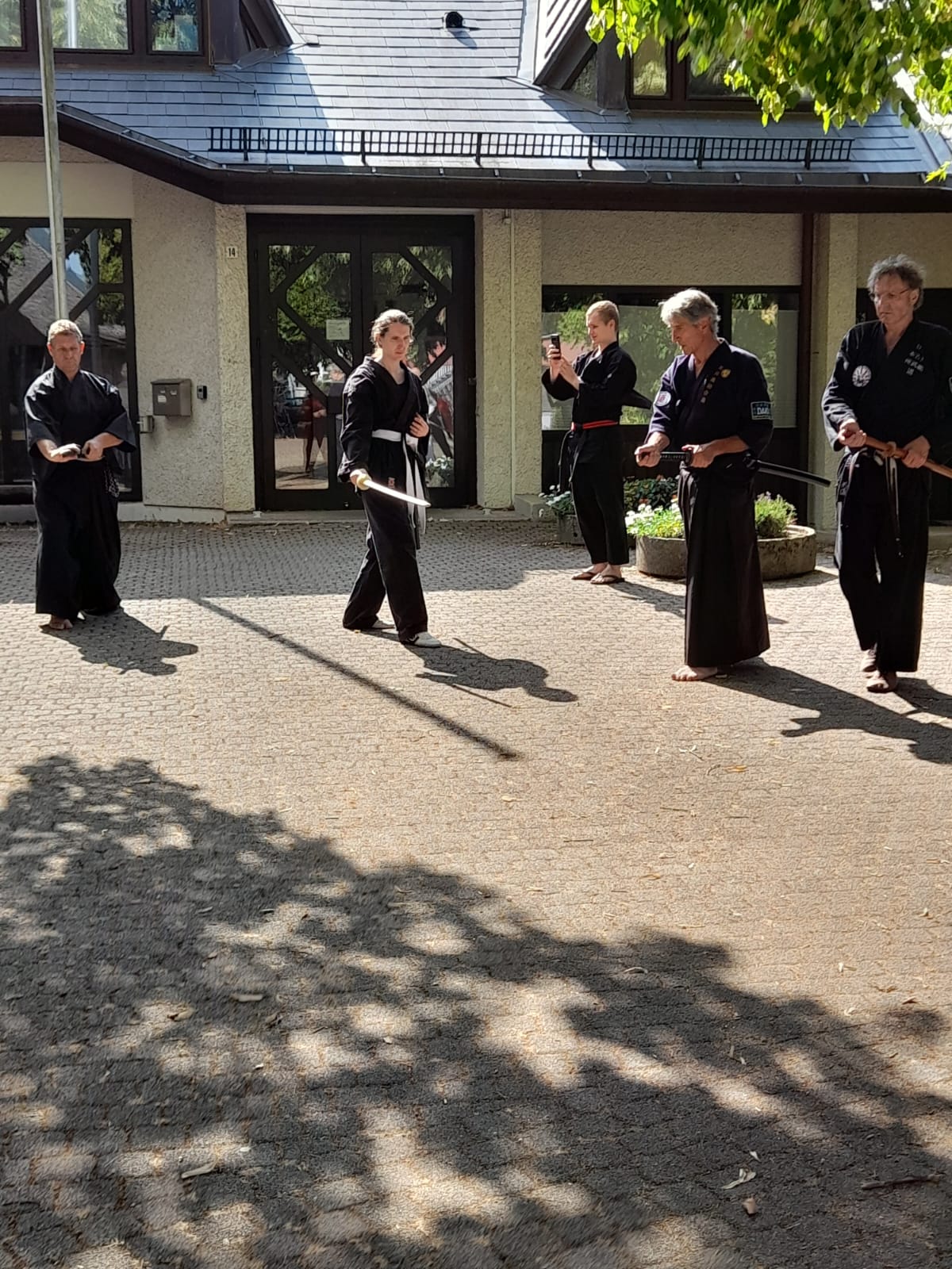 Hubert Schäfer unterrichtet Iaido